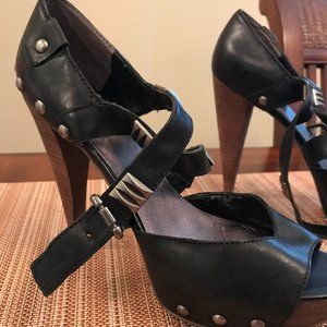GUESS Shoes, Size 9 1/2